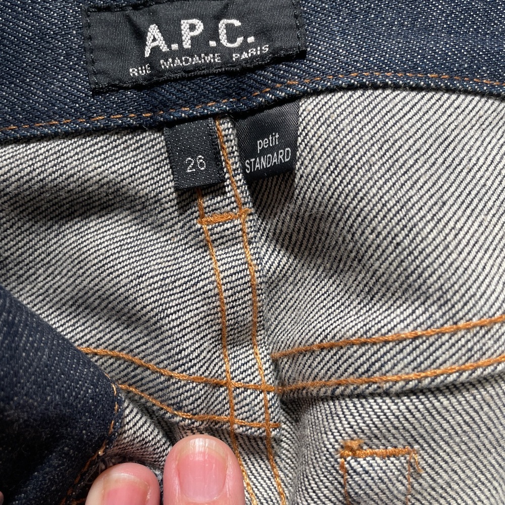 Like-new women’s APC raw denim new standard slim leg jeans from 2008 - Picture 4 of 8